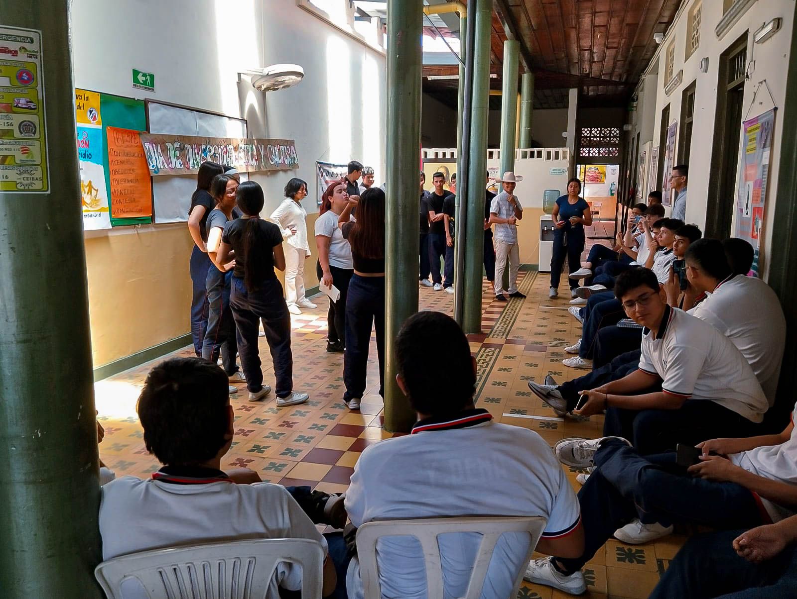 Conmemorando el Día de la Raza, Orgullosos de lo que nos hace Colombianos - Imagen 2