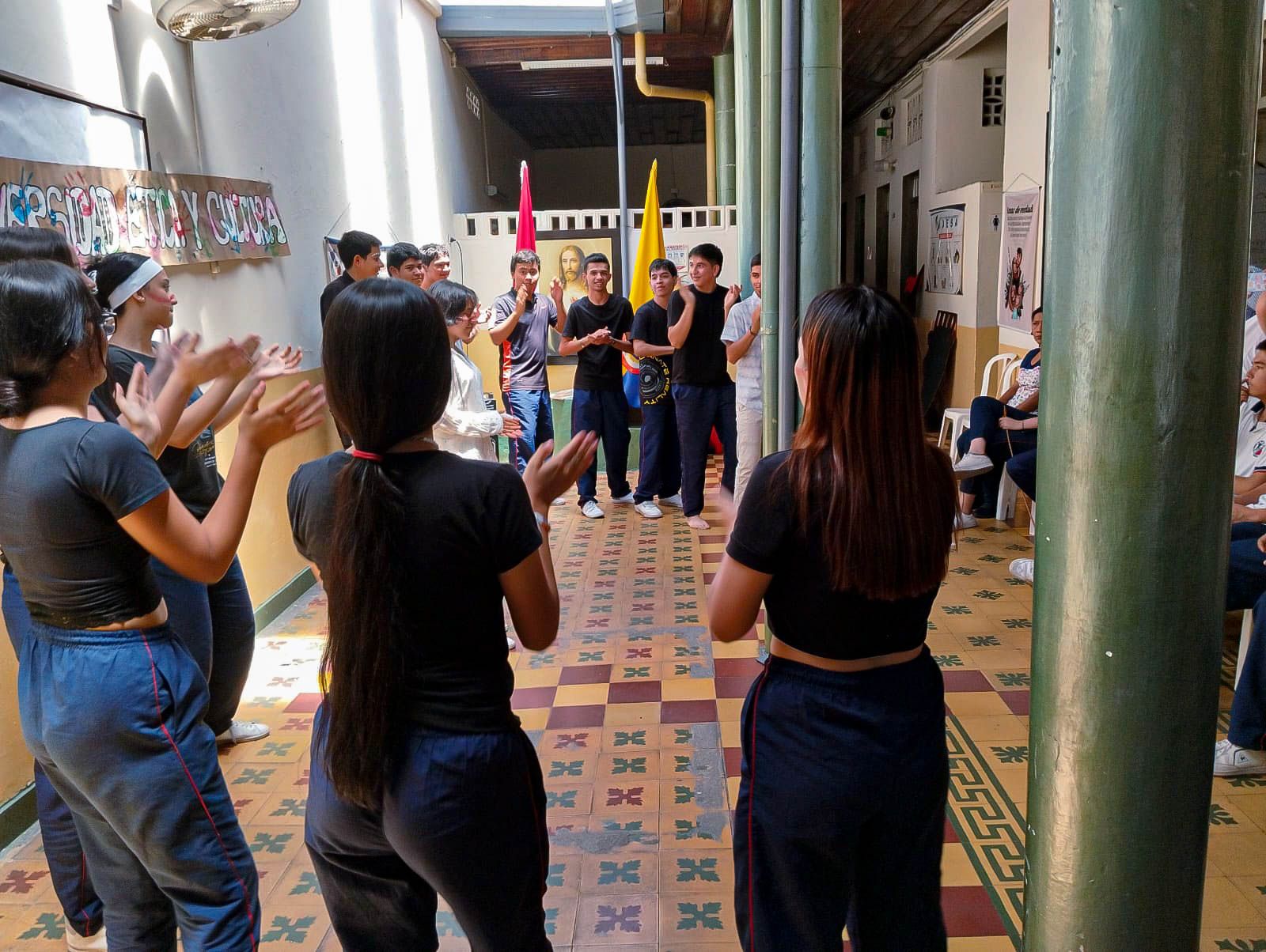 Conmemorando el Día de la Raza, Orgullosos de lo que nos hace Colombianos - Imagen 6
